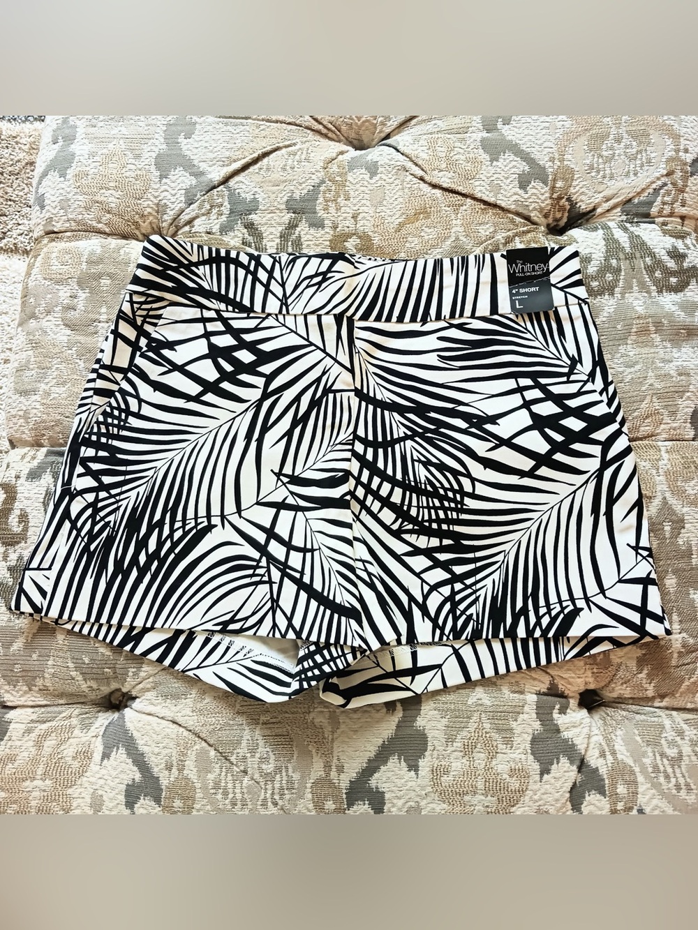 New York & Company The Whitney Pull-on Short/Comfortable pull-on stretch